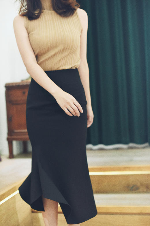 Atelier Miss Lu / Olga-黑色不规则鱼尾半身裙 商品图5