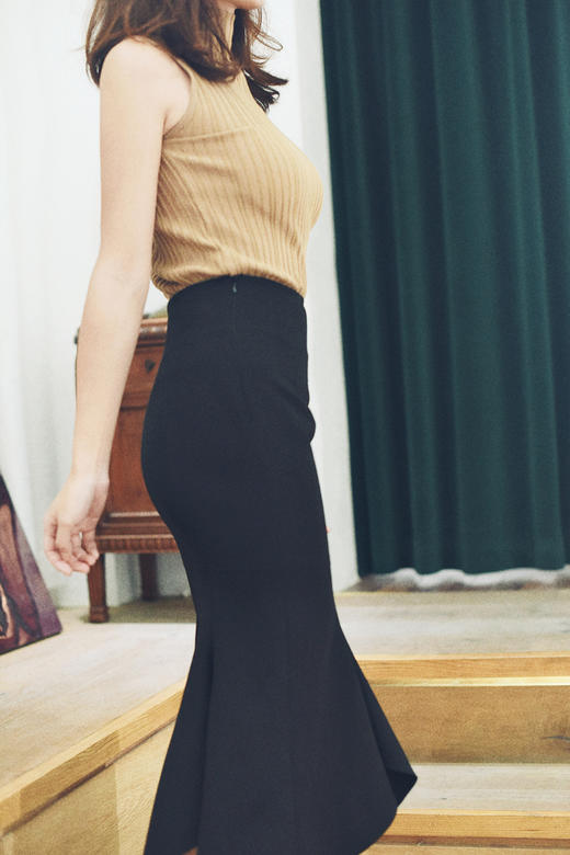 Atelier Miss Lu / Olga-黑色不规则鱼尾半身裙 商品图7