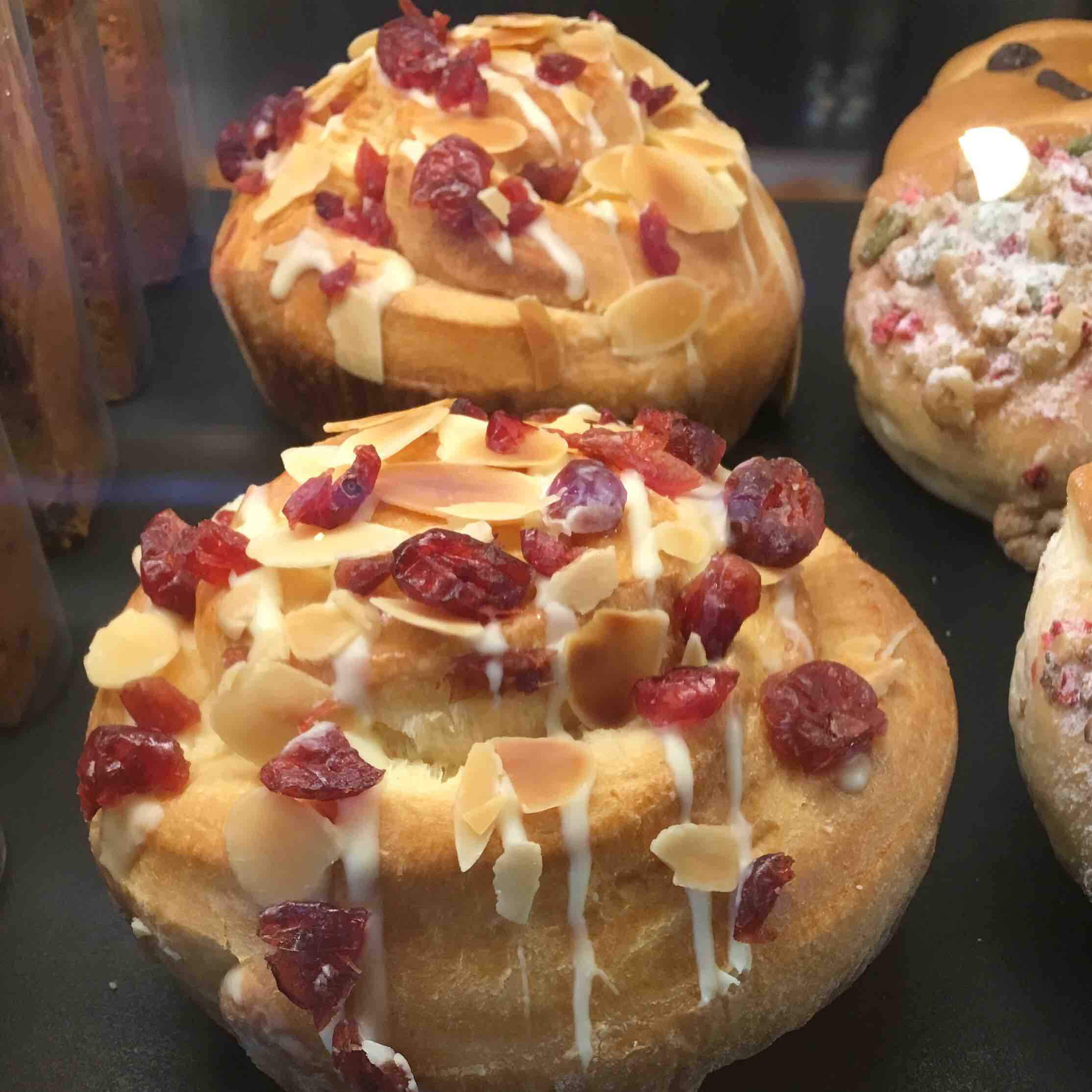 蔓越莓扁核桃布里欧面包