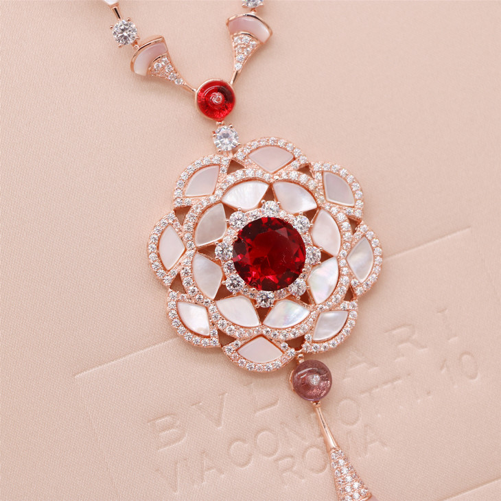 编码bvx60580,宝格丽18年新款重工奢华项链毛衣链