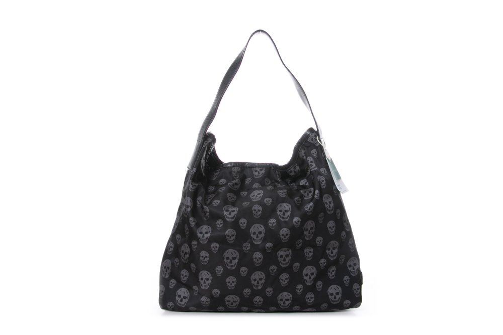 a级 alexander mcqueen 亚历山大·麦昆 黑色尼龙骷髅头印花单肩包