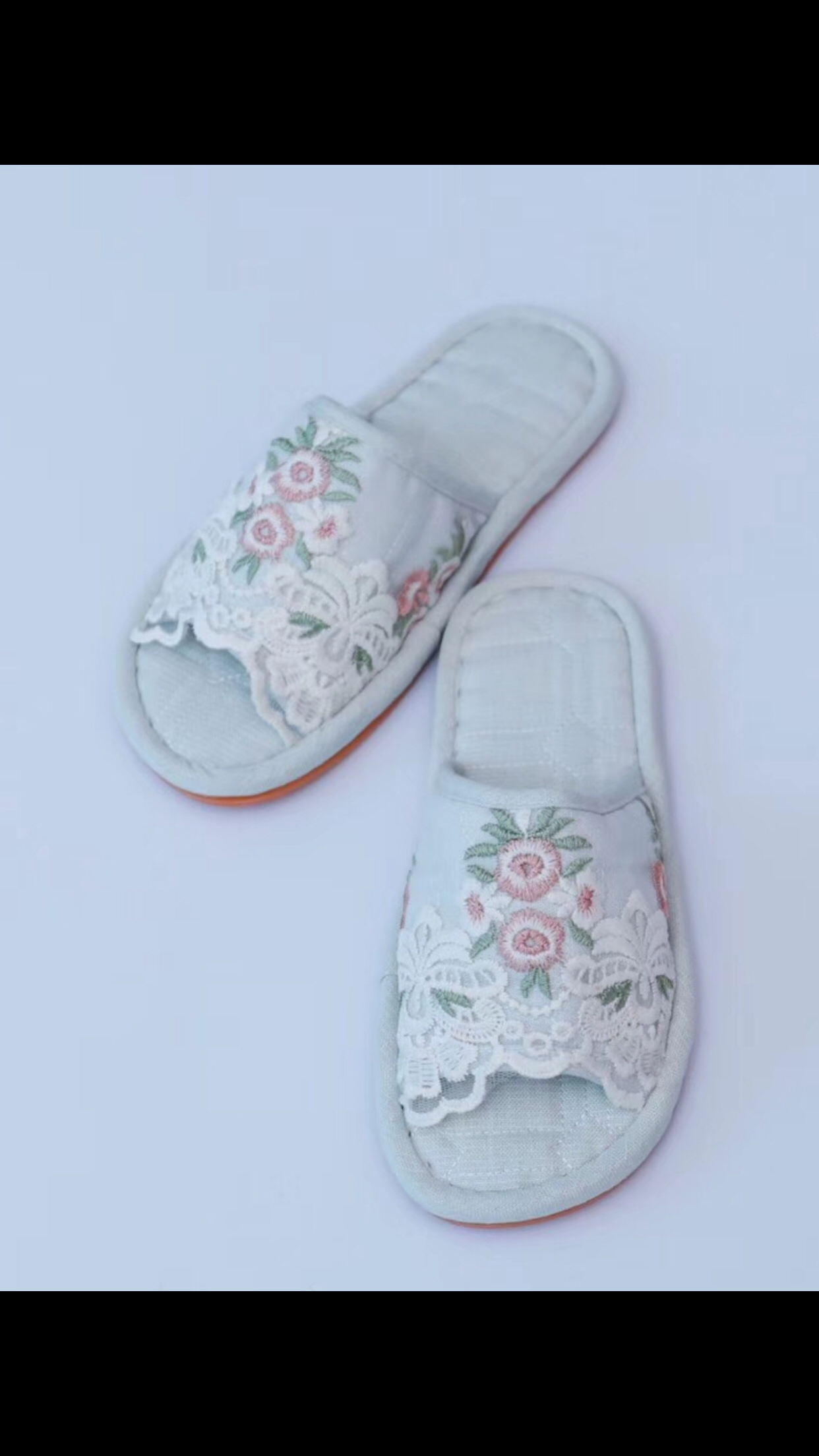 布艺刺绣拖鞋
