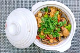 嘟嘟鸡腿煲