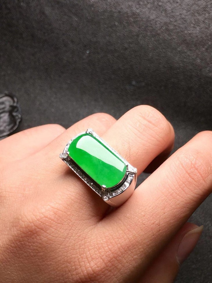 【z29572】翡翠冰种马鞍男戒