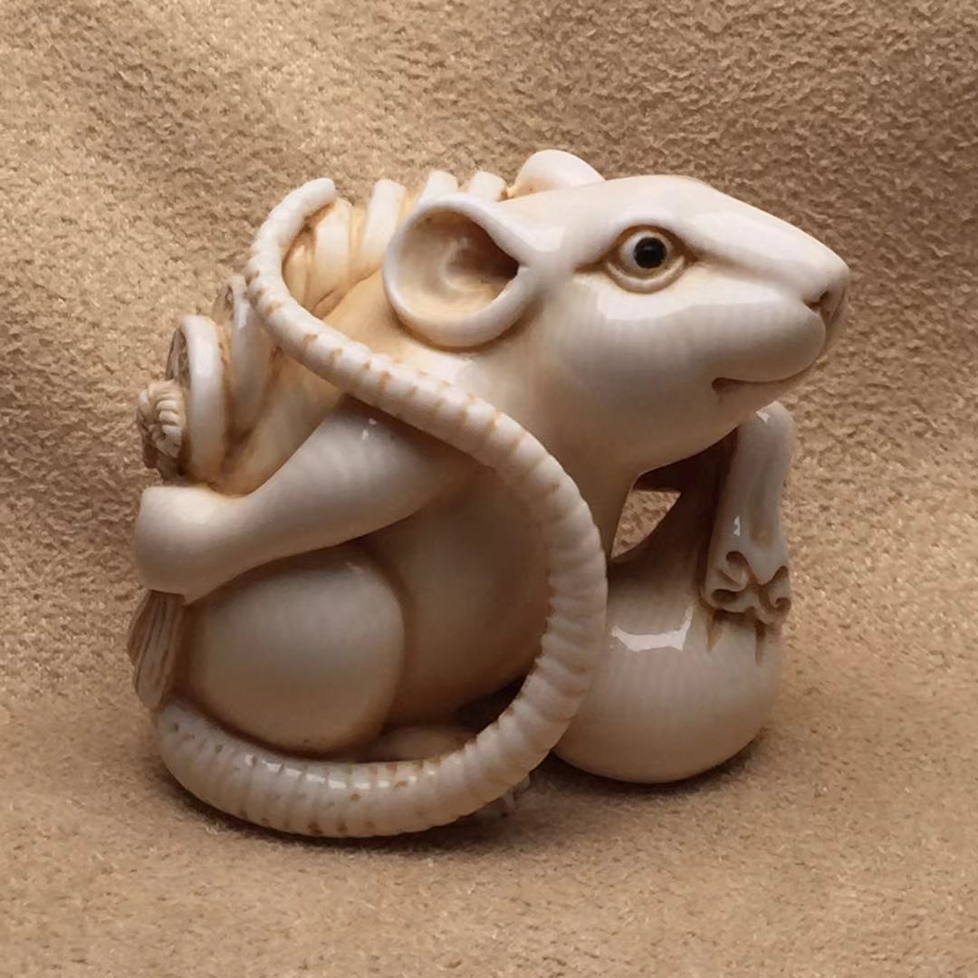 【d401044】猛犸象牙招财鼠小摆