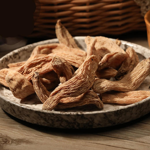 西藏 野生 鹰嘴红天麻