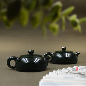 和田玉（青玉）玉壶--方旋壶（宋鸣放6694）123.48g