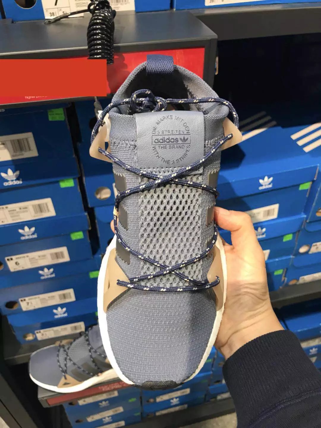 adidas 阿迪达斯 最新女鞋 泡沫底超轻运动鞋