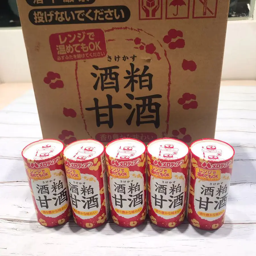 日本酒粕甘酒 甜凉入口 浓郁的米香和酒味 口感柔滑如酸奶清爽解腻 未成年可以喝