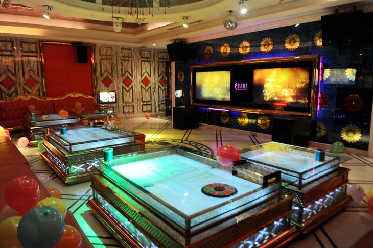 【丽江芭芘ktv】98元欢唱套餐(需提前预约,含包房 鸡尾酒 豪华果盘