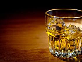 如何选择合适的洋酒杯