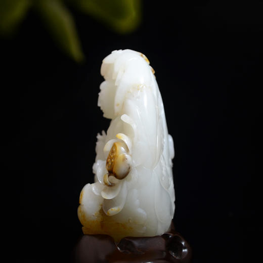 和田玉（羊脂玉）独籽摆件--观音716g（孙有庚） 商品图3