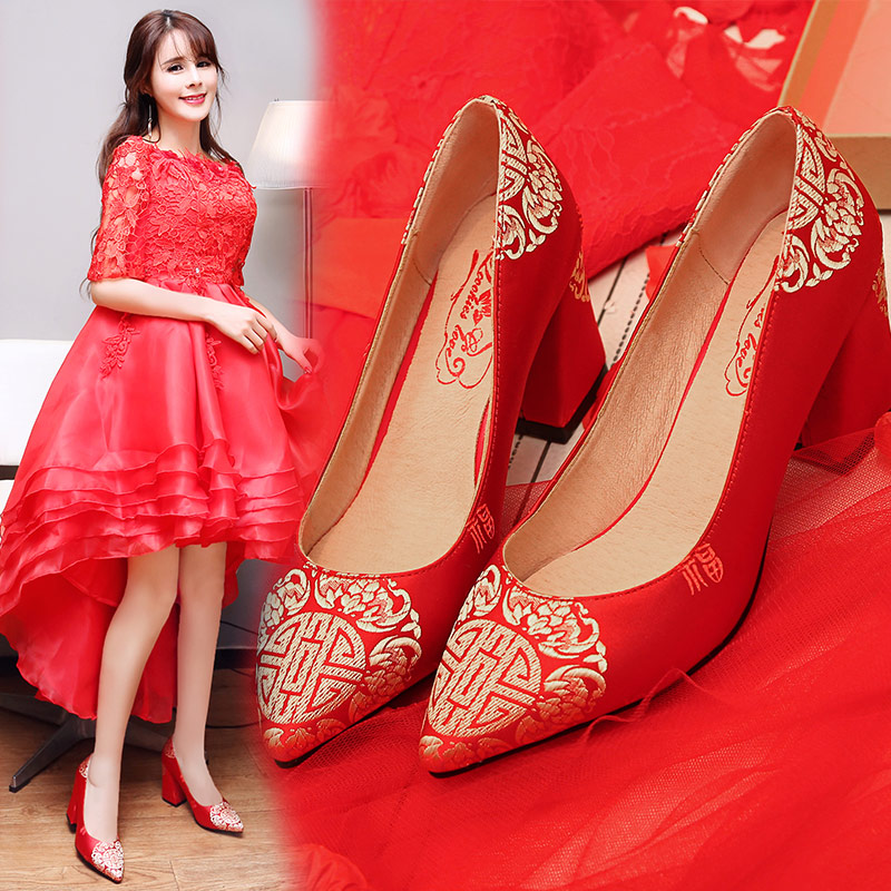 婚鞋女冬2018新款新娘红色喜字婚礼鞋中式秀