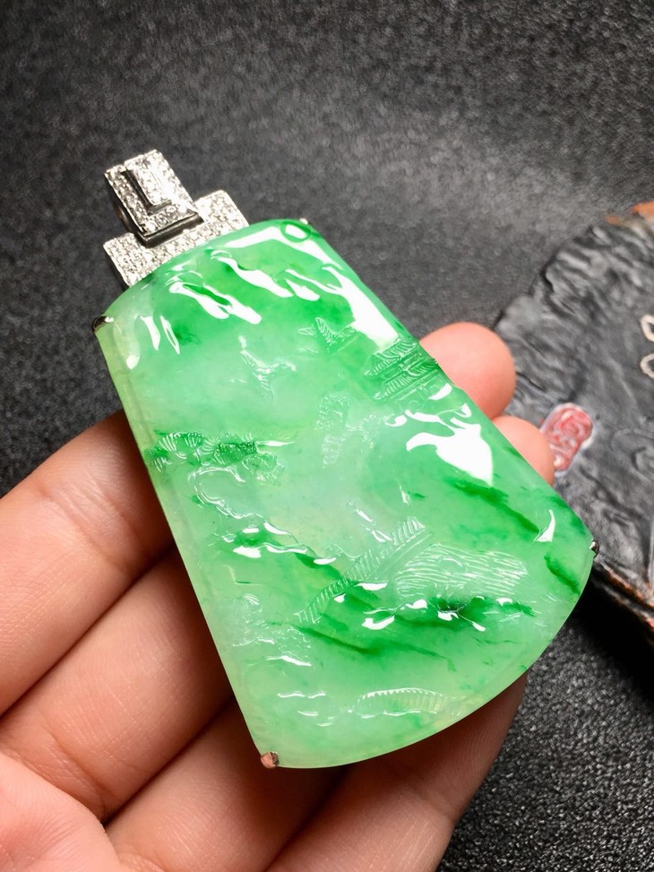 【z3309】翡翠18k金镶冰种山水牌吊坠