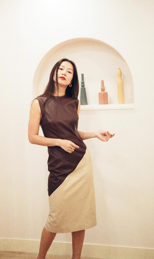 AtelierMissLu / Julie 酒红米白几何拼色仿皮连身裙 商品图1