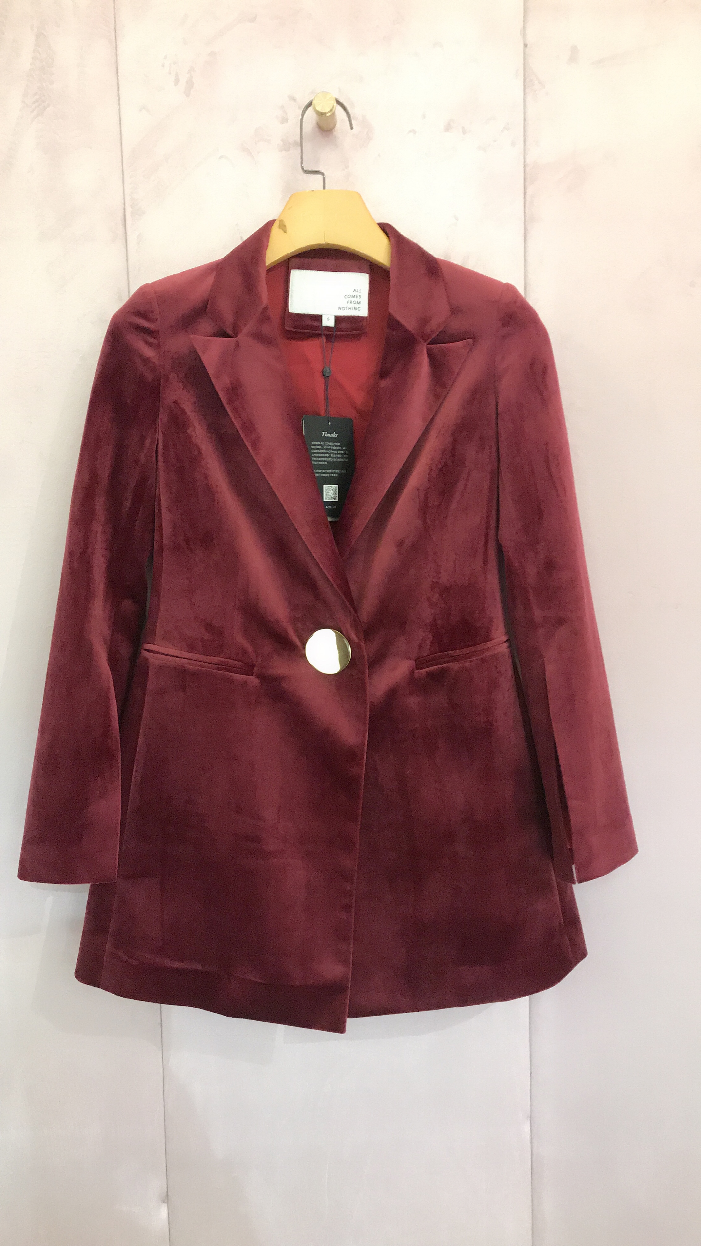 长款大金属扣西装