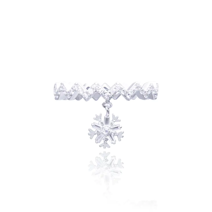 wavy ring with a snow flake dangle 1p