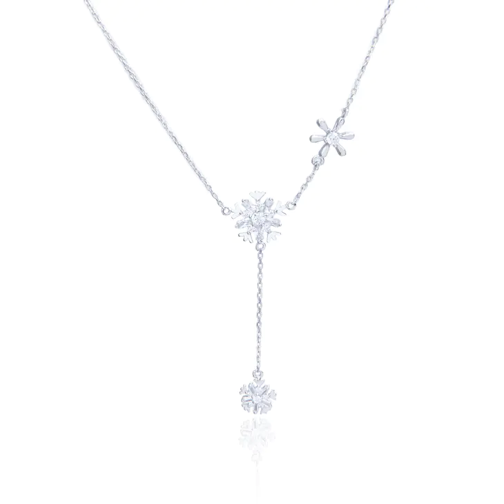 necklace with 3 snow flakes 1 piece