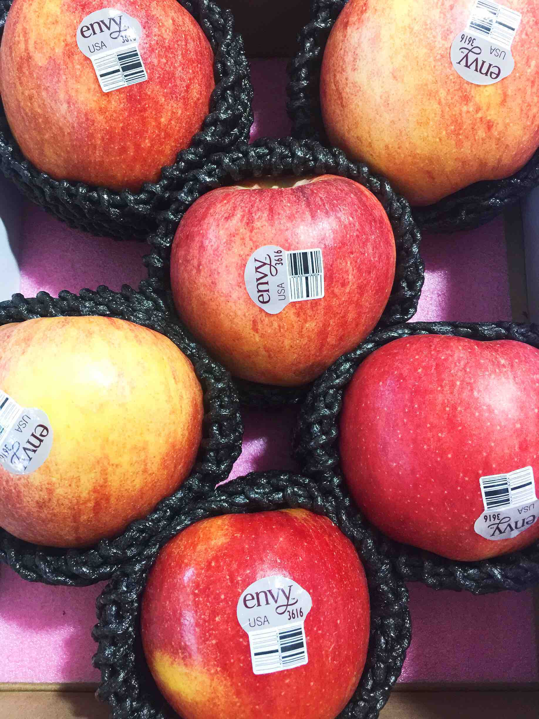 美国爱妃苹果,12只装爱妃定制礼盒装,二合一的礼盒装,爱妃苹果脆爽