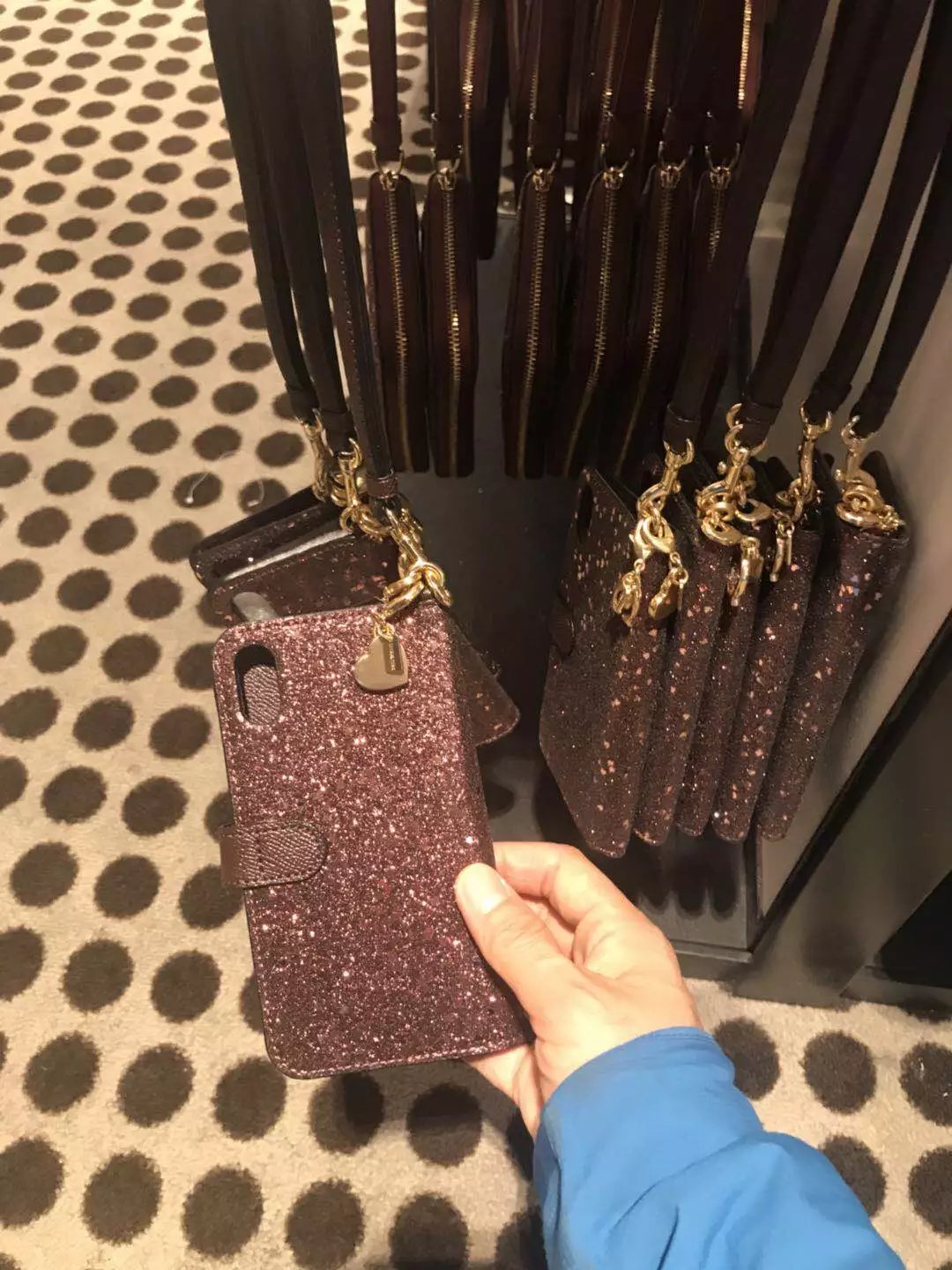 全新苹果iphone紫色星晨翻盖手机壳 附送2个挂坠 红色爱心 宝石coach