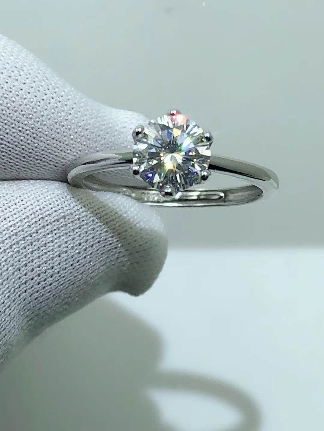 莫桑钻 925银镀18k金精工镶嵌