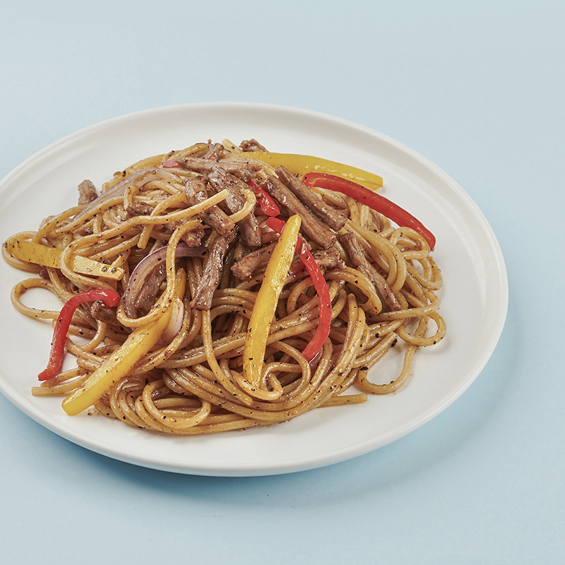 黑椒牛柳炒意粉
