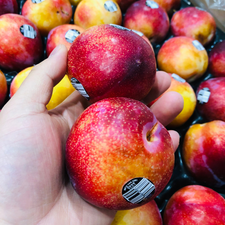 【新品】美国进口超大只情人李 酸甜爽口 果肉厚实 满足仅需一只 全场