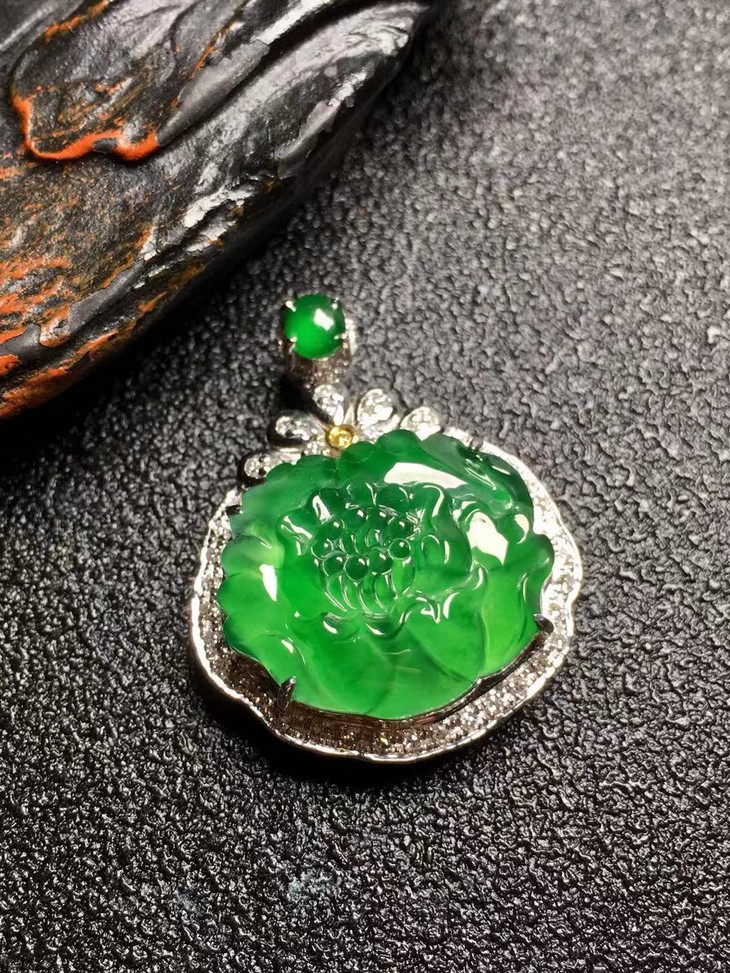 【z3472】翡翠18k金镶冰种牡丹花吊坠