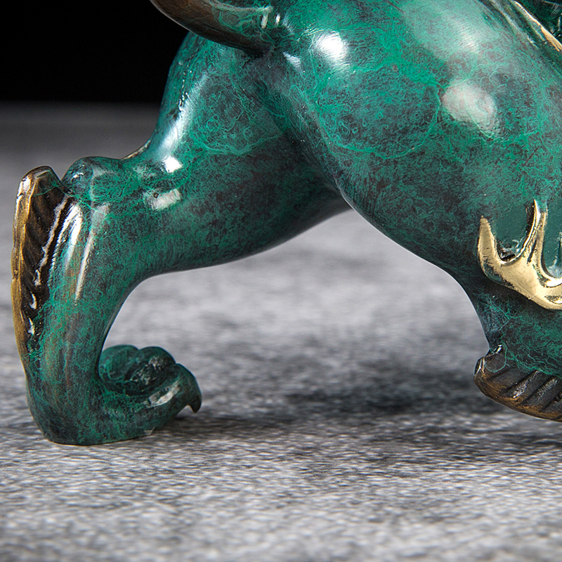 故宫博物院神武貔貅摆件