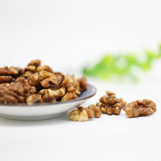 琥珀核桃仁 成县特产 核桃休闲零食 土蜂蜜制核桃肉250g 两件包邮 商品图2
