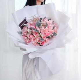 芳华闪耀   33支粉玫瑰，尤加利搭（1533）