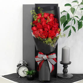 时光旋律   19支红玫瑰，黄莺搭配（1536）