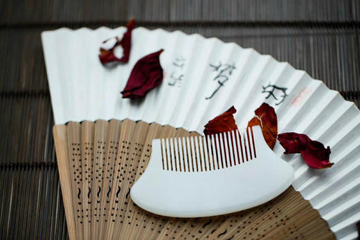 和田玉（羊脂玉）梳子 商品图0