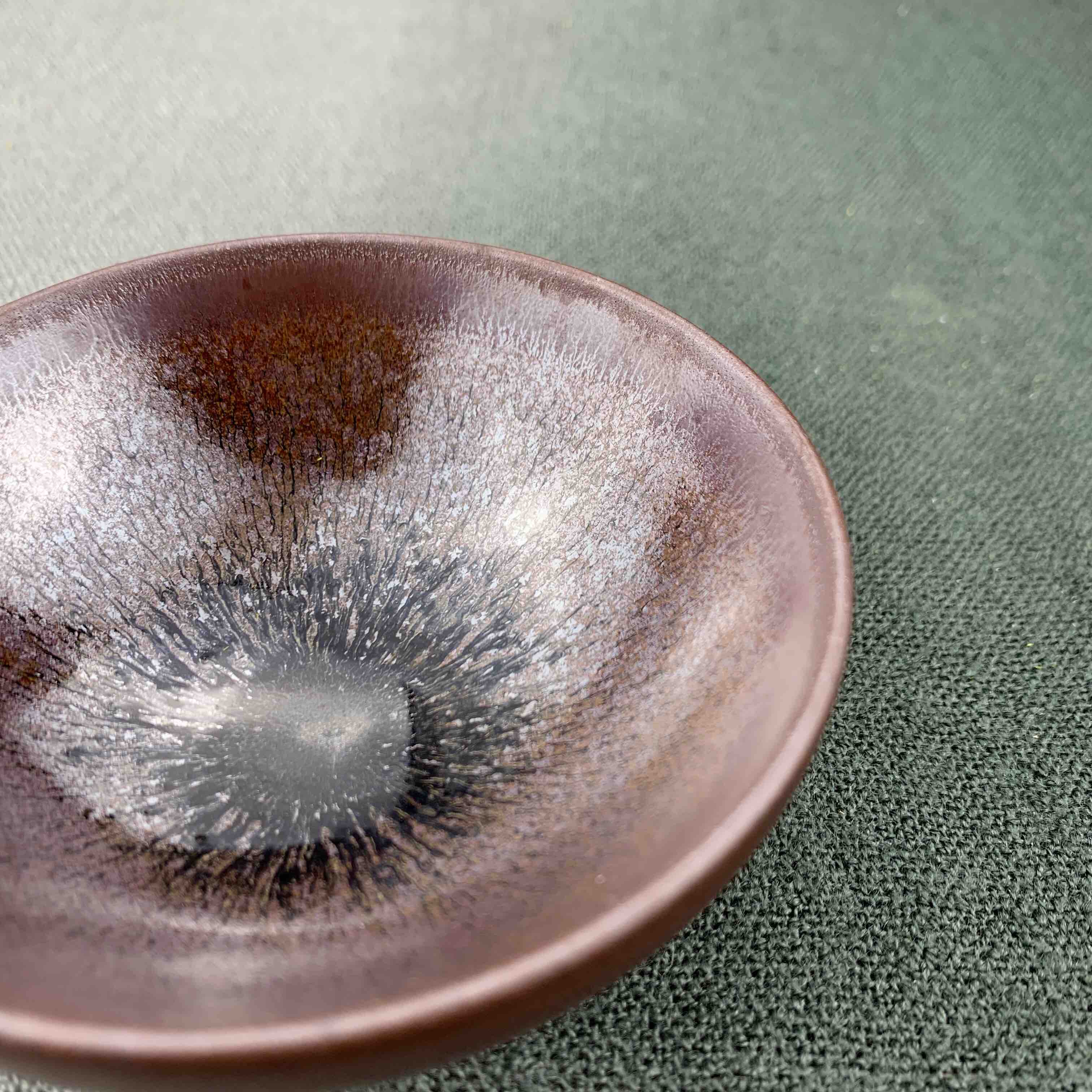 紫金银星斑兔毫敛口盏