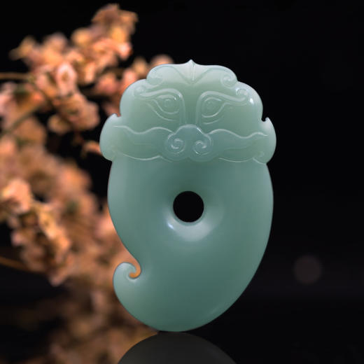 和田玉（青玉-无结构沙枣青）双面玉佩挂件--瑞兽鸡心佩 商品图2