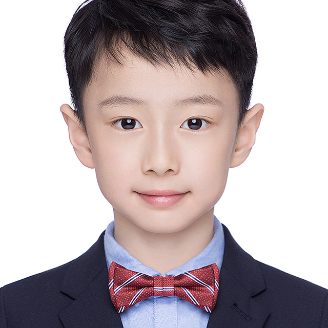 幼升小名校敲门砖?配藤校style制服!约拍国内"超美证件照"天真蓝!