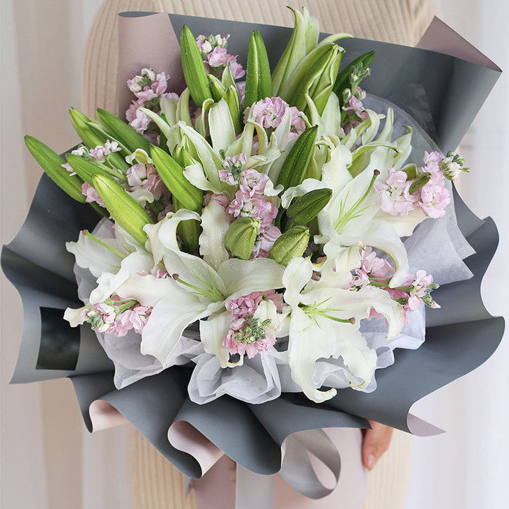 19朵百合搭配紫罗兰花束清新高雅送女朋友老婆妈妈老师闺蜜朋友生日