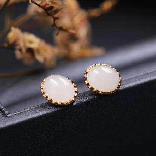 18K玫瑰金和田玉（白玉）蛋面耳钉 8*10mm 商品图3