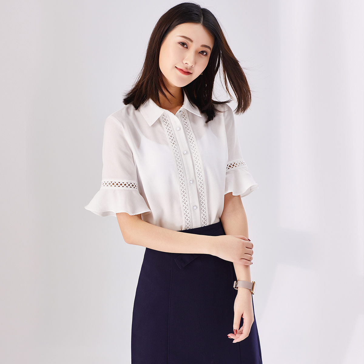 法曼斯女简约通勤宽松喇叭袖四分袖衬衫【员工内购,不退不换】