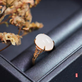 18K玫瑰金和田玉（白玉）镶钻戒指--金枝玉果 / 蛋面10*14mm（圈口请备注留言）