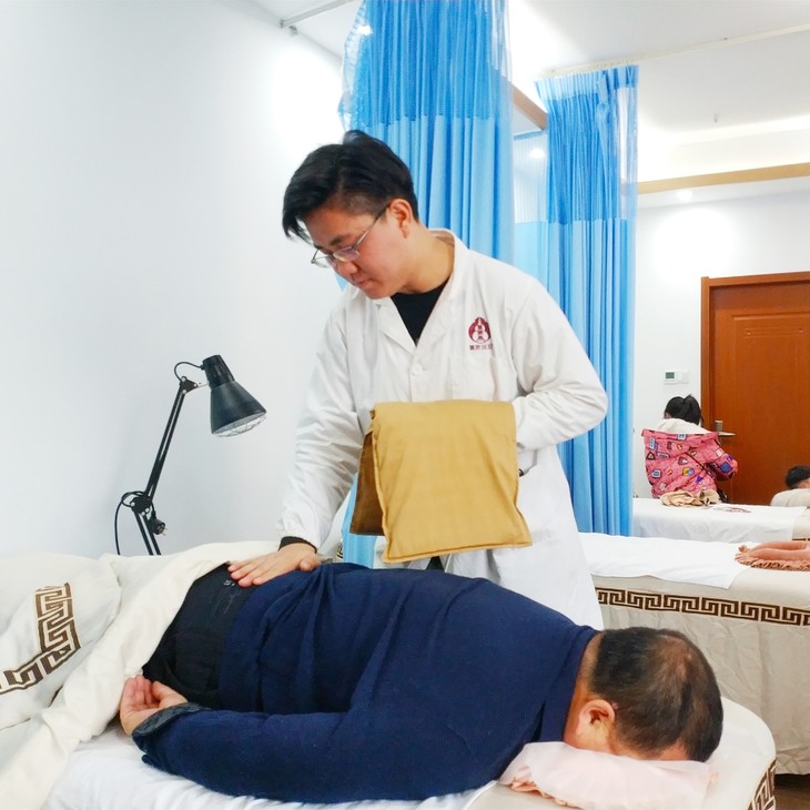 扫码专享:叶开泰人气中医理疗套餐(中药热敷 肩颈推拿按摩 拔罐)时长