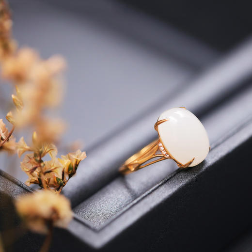 18K玫瑰金和田玉（白玉）镶钻戒指--亭亭玉立  / 蛋面12*16mm（圈口请备注留言） 商品图2