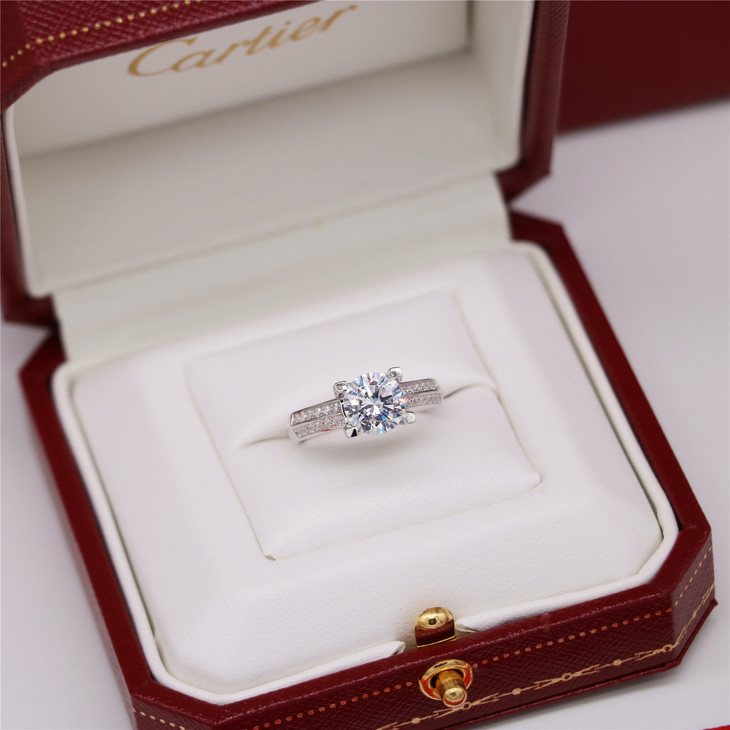 编码caj58168,卡地亚牛角2克拉钻戒