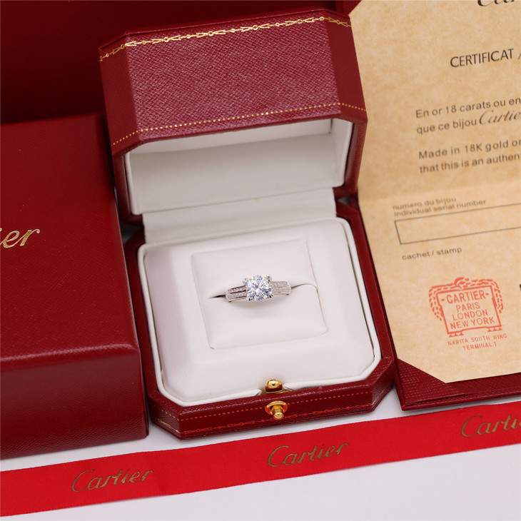 编码caj58168,卡地亚牛角2克拉钻戒