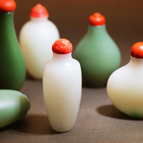 和田玉/南红鼻烟壶--岁岁平安