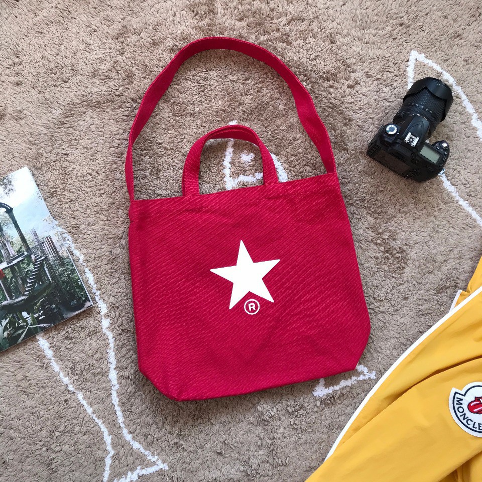 匡威帆布包,图拍的显的小实际不小