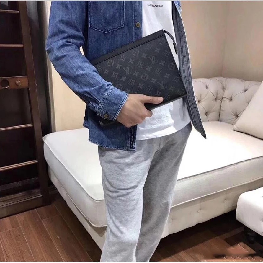 lv男包 手包手拿包经典款voyage中号