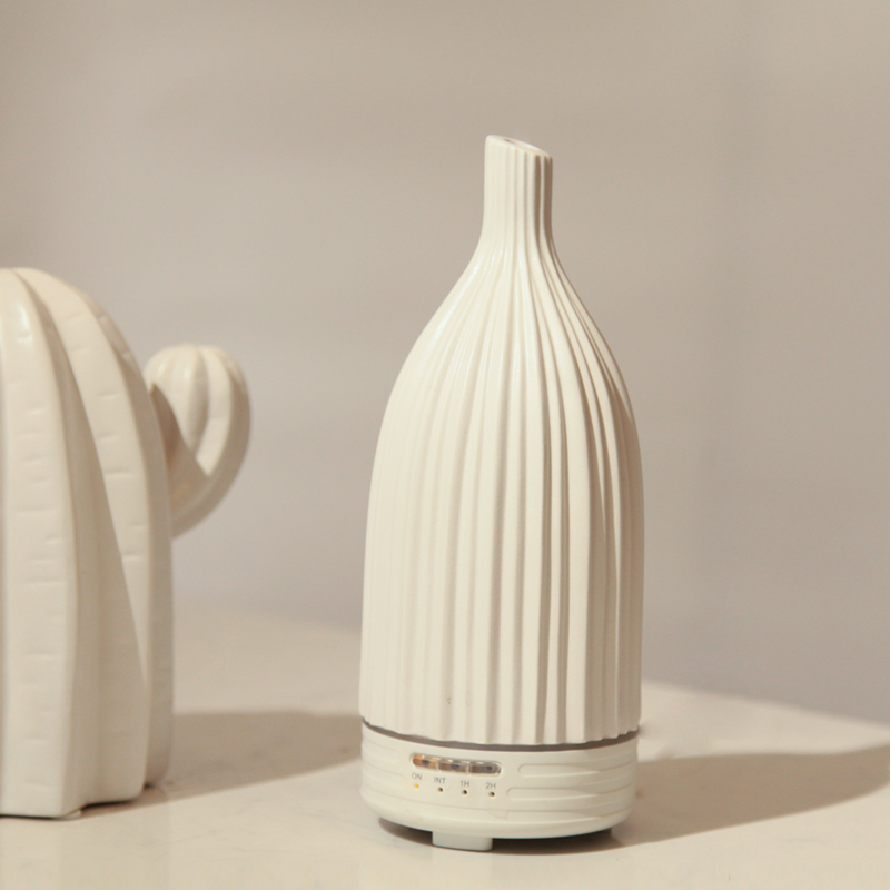 areaaroma艾瑞尔香氛陶瓷竖纹长嘴水养仪香薰机加湿器丽枫酒店相近款