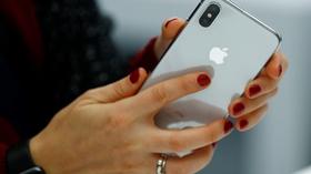 BBC“苹果公司股价下跌的四个原因”新闻导读及A-level经济考点讲解