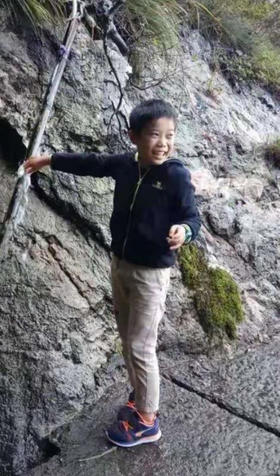 《少年国学》吟诵展示：池定忱《如梦令》